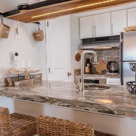 Stunning Ocean Views Steps From The Beach With Pool! Fabulous 4Th Floor Studio! New Smyrna Beach Buitenkant foto