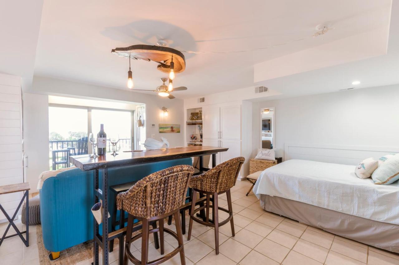 Stunning Ocean Views Steps From The Beach With Pool! Fabulous 4Th Floor Studio! New Smyrna Beach Buitenkant foto